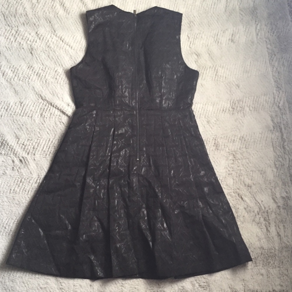 Kirna Zabete Geometric Print Dress - Picture 9 of 9